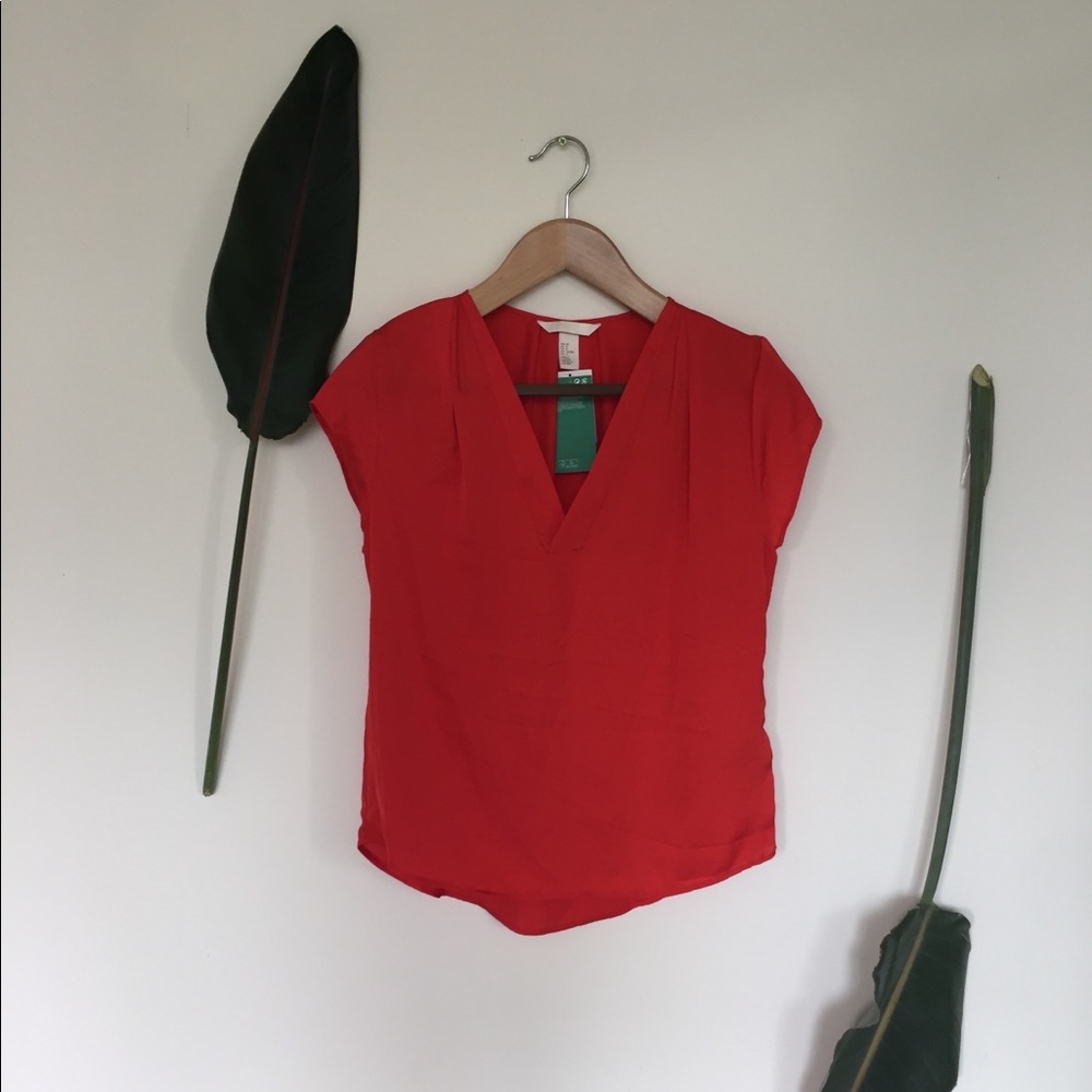 Red H&M top
